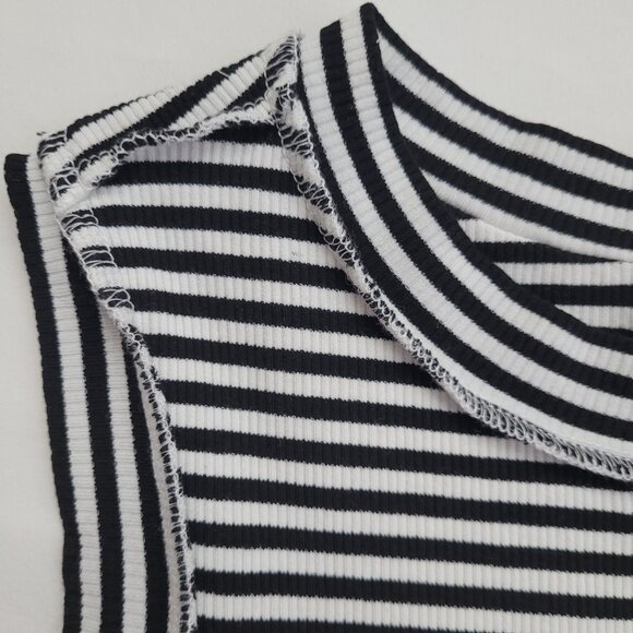 Black and White Fitted Striped Tank Top Size Small - Picture 3 of 10
